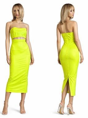 🔥 AKIRA Neon Lime Cutout Midi Dress – Size Small (NWT) 🔥